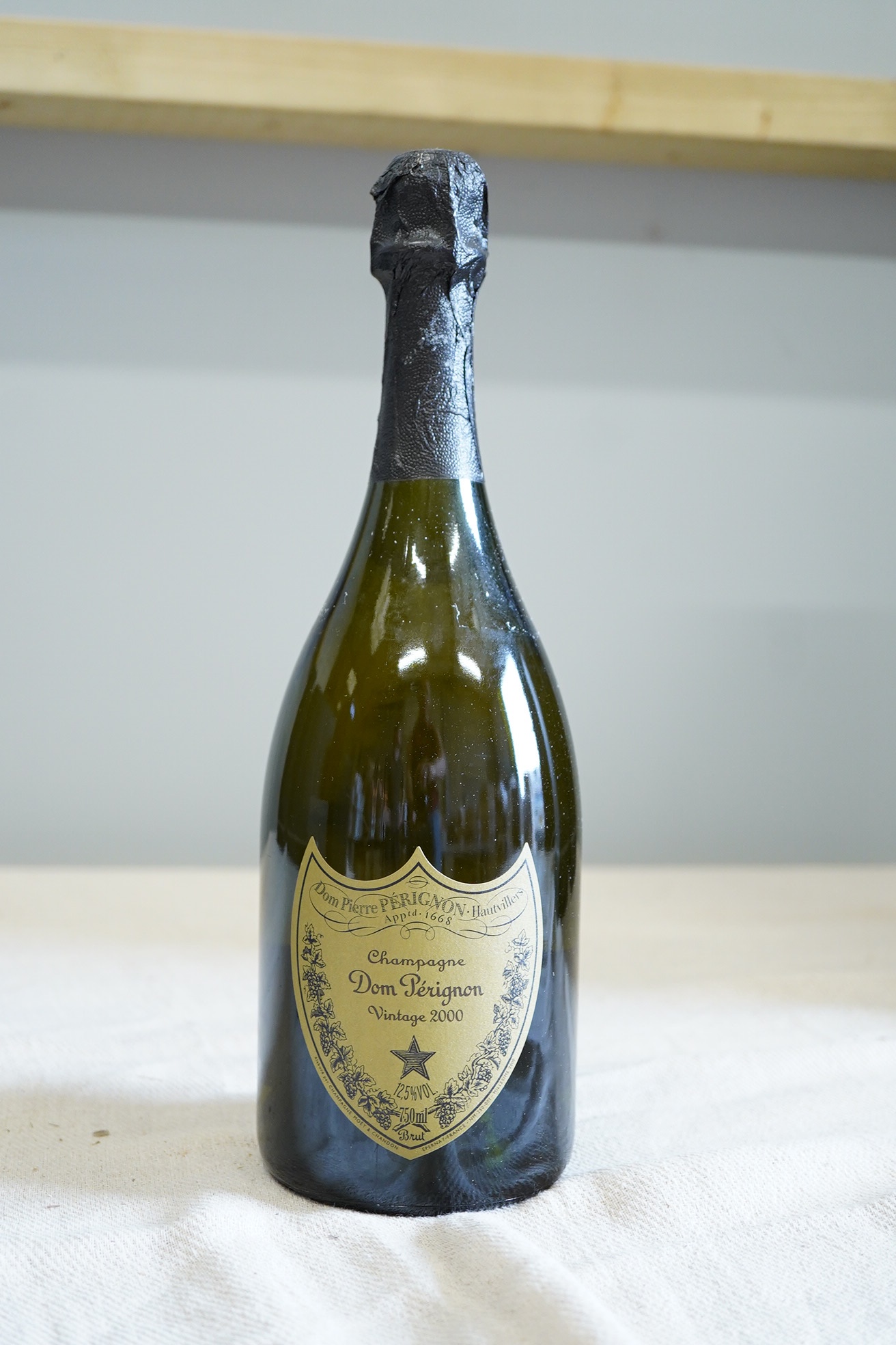 Champagne: Dom Perignon, 2000